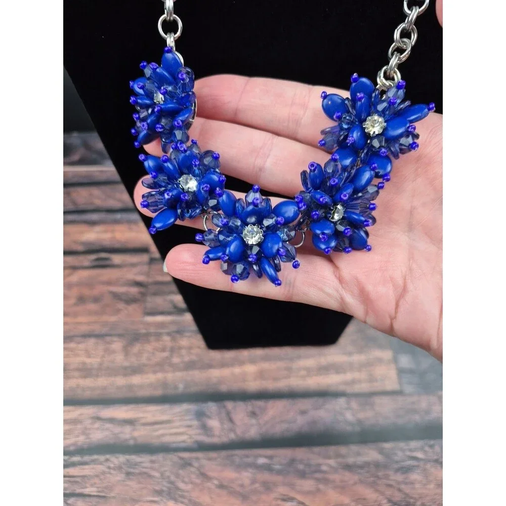 Vtg Lucite Flower Cluster Necklace Blue Crystal Silver Tone‎ 17–19